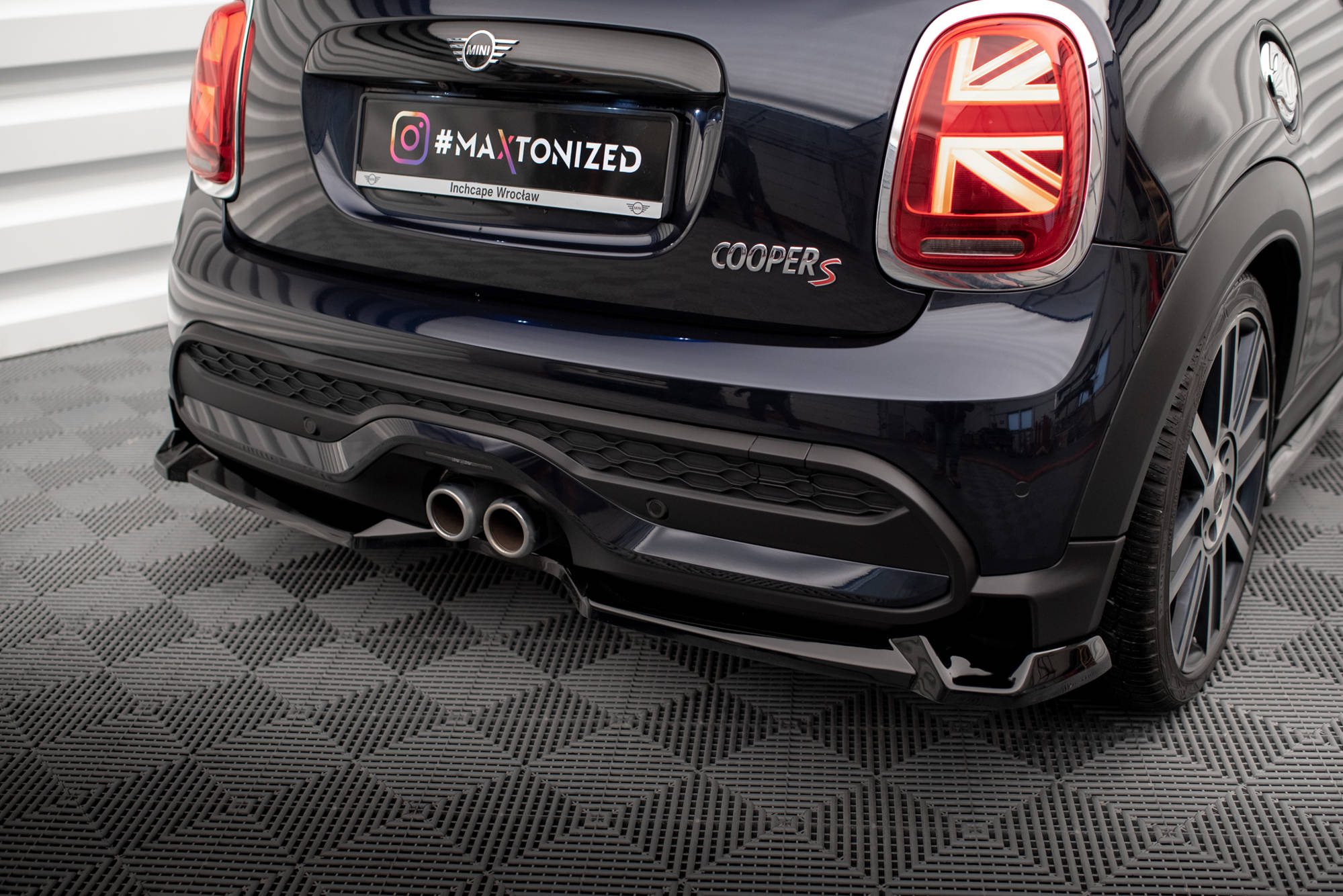 Central Rear Splitter Mini Cooper S F56 Facelift - 3