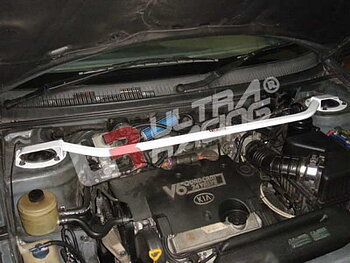 KIA CARNIVAL 98-05 ULTRARACING 2-PUNKTS FRÄMRE ÖVRE FJÄDERBENSSTAG
