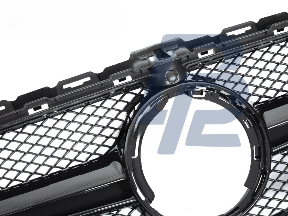 Grille Gloss Black with Camera Hole for Mercedes W205 2018–2021 / S205 2018–2021 / C205 2018–2023 / A205 2018–2023 - 3
