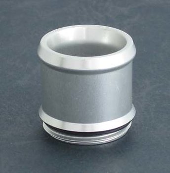 MACH1/RESPONS/DECEPTOR RECIRC HOSE OUTLET ADAPTOR 25MM[GFB]