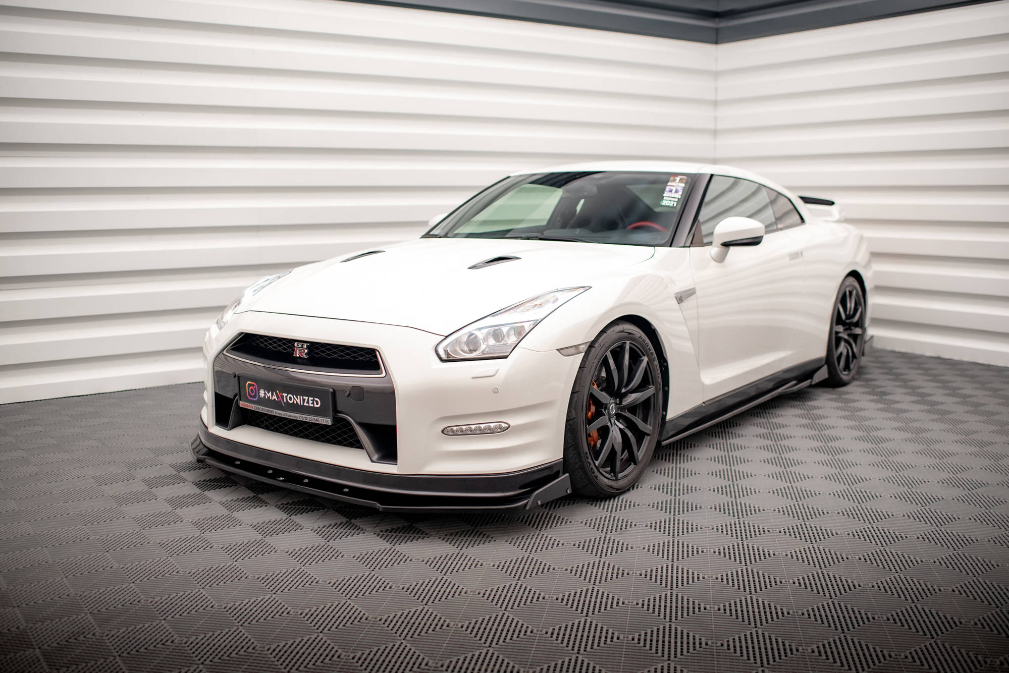 Front Splitter + Flaps Nissan GTR R35 1st Facelift - 3