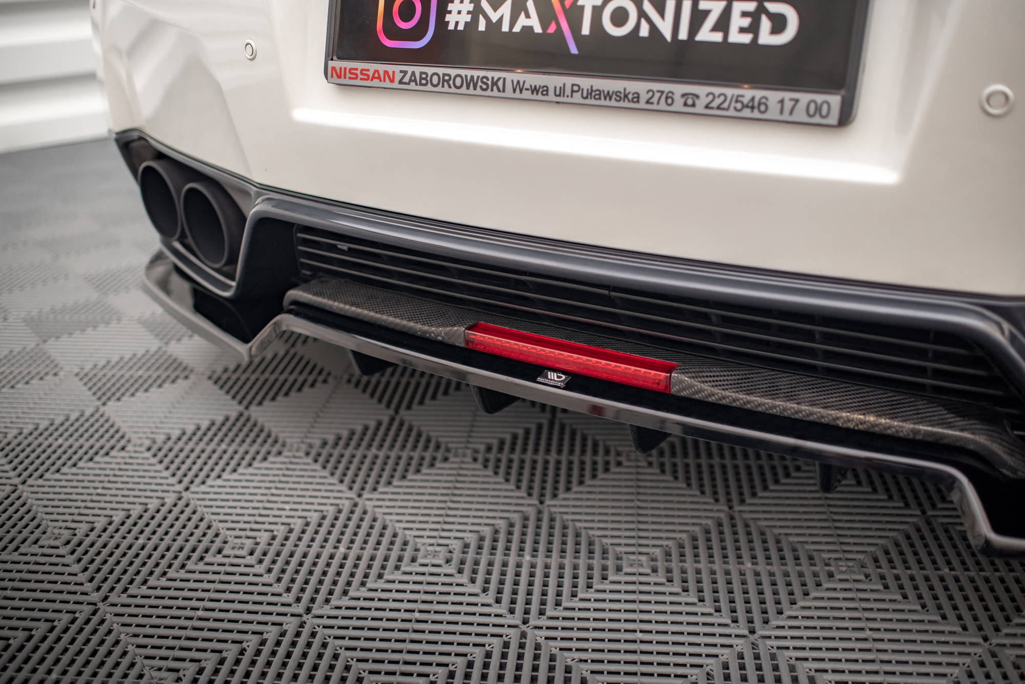Central Rear Splitter + Flaps Nissan GTR R35 1st Facelift - 2
