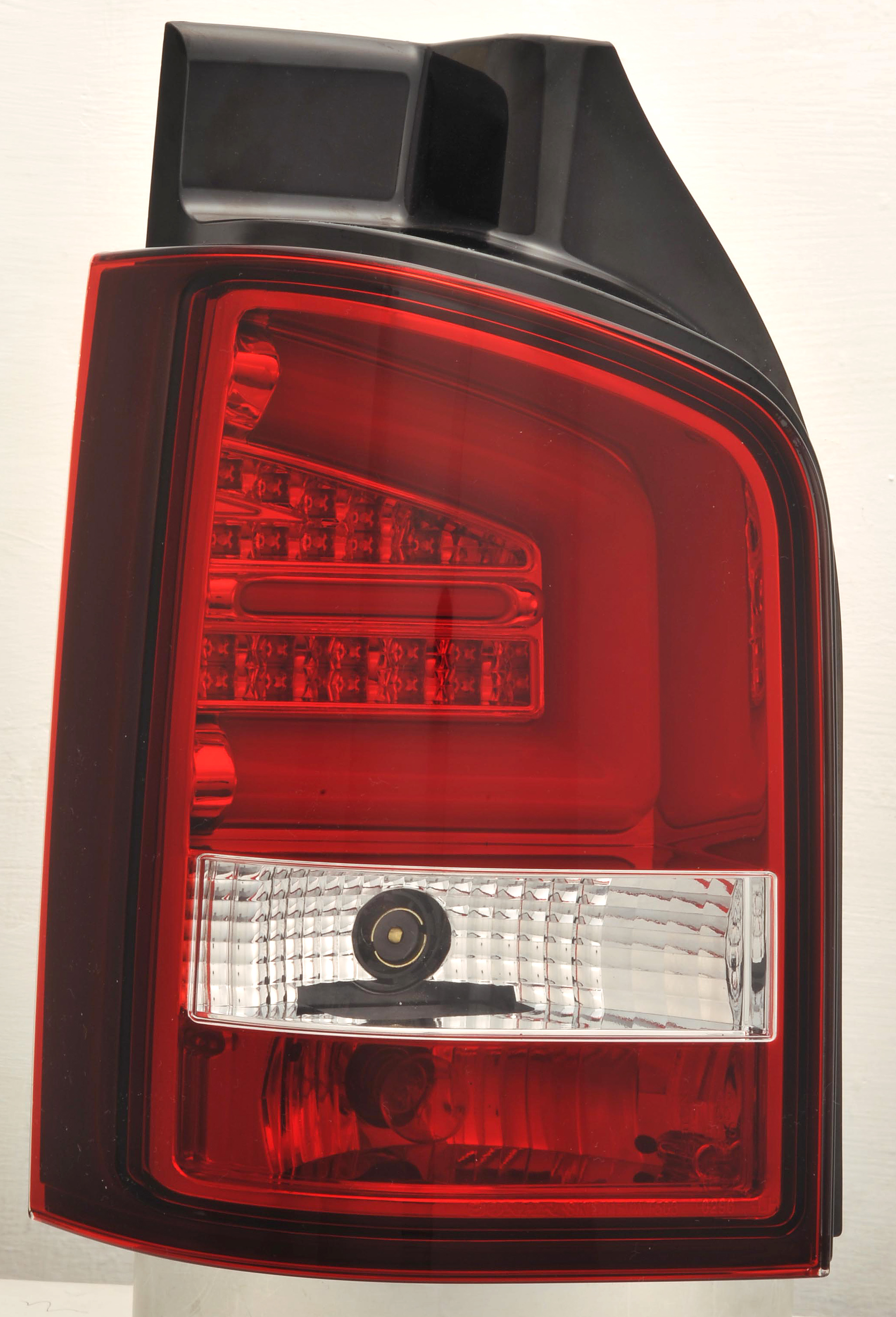 VW TRANSPORTER T5 10+ LED BAKLAMPOR RÖDA/KLARA FÖR BAGAGELUCKA
