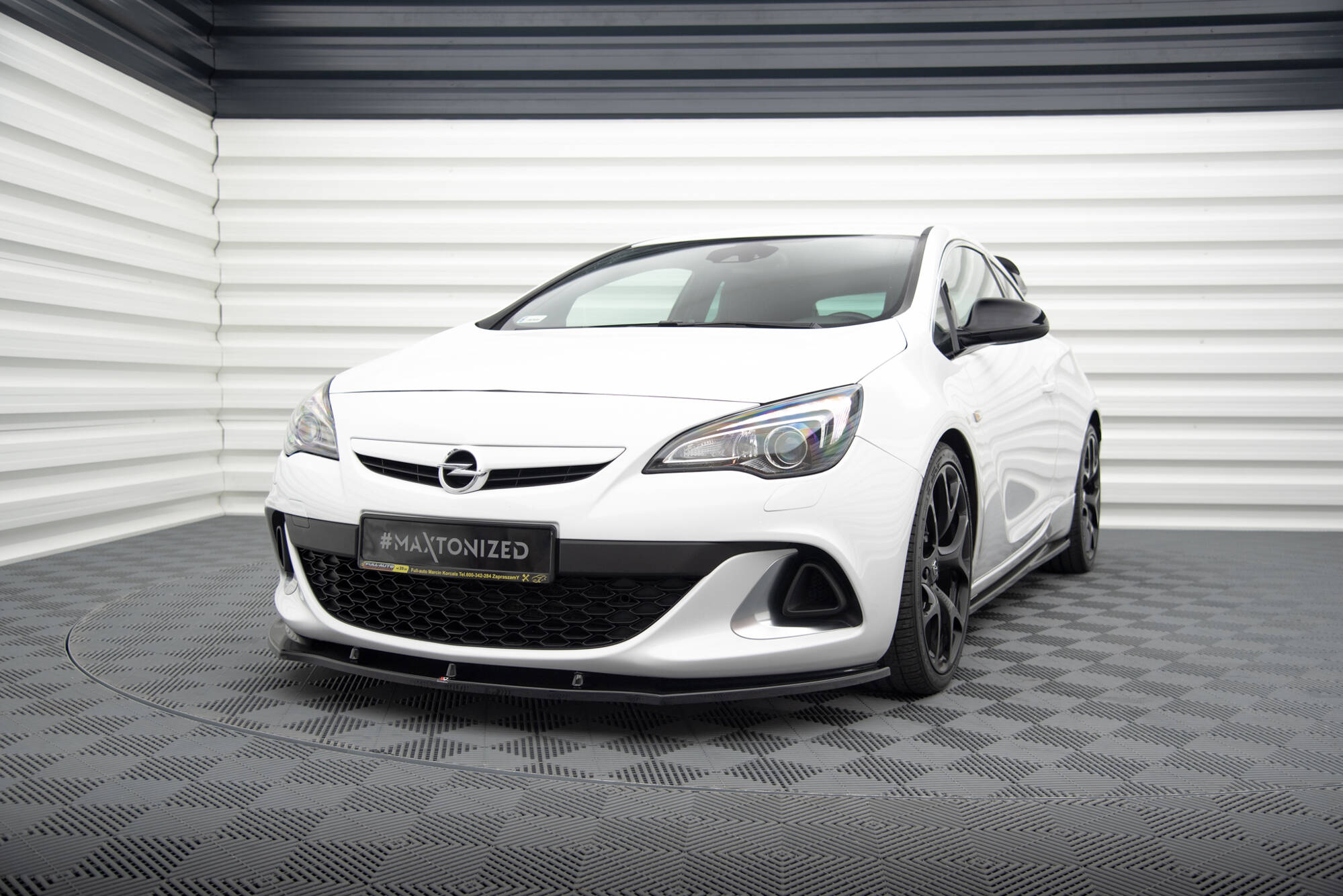 Front Splitter V.1 Opel Astra J OPC / VXR - 3