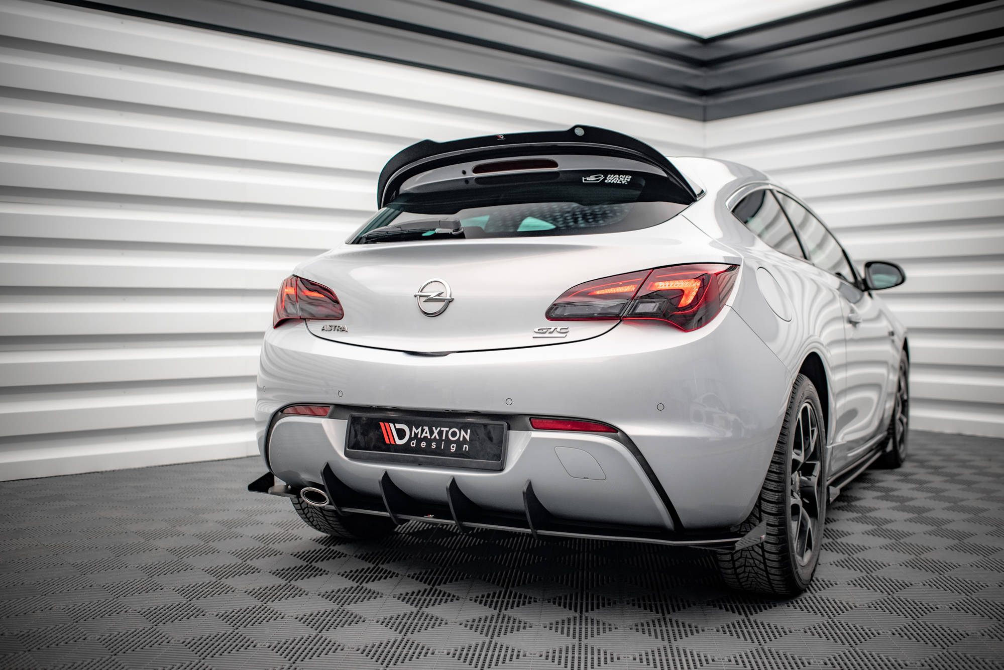 Spoiler CAP Opel Astra GTC OPC-Line J (2011-2018) - 2