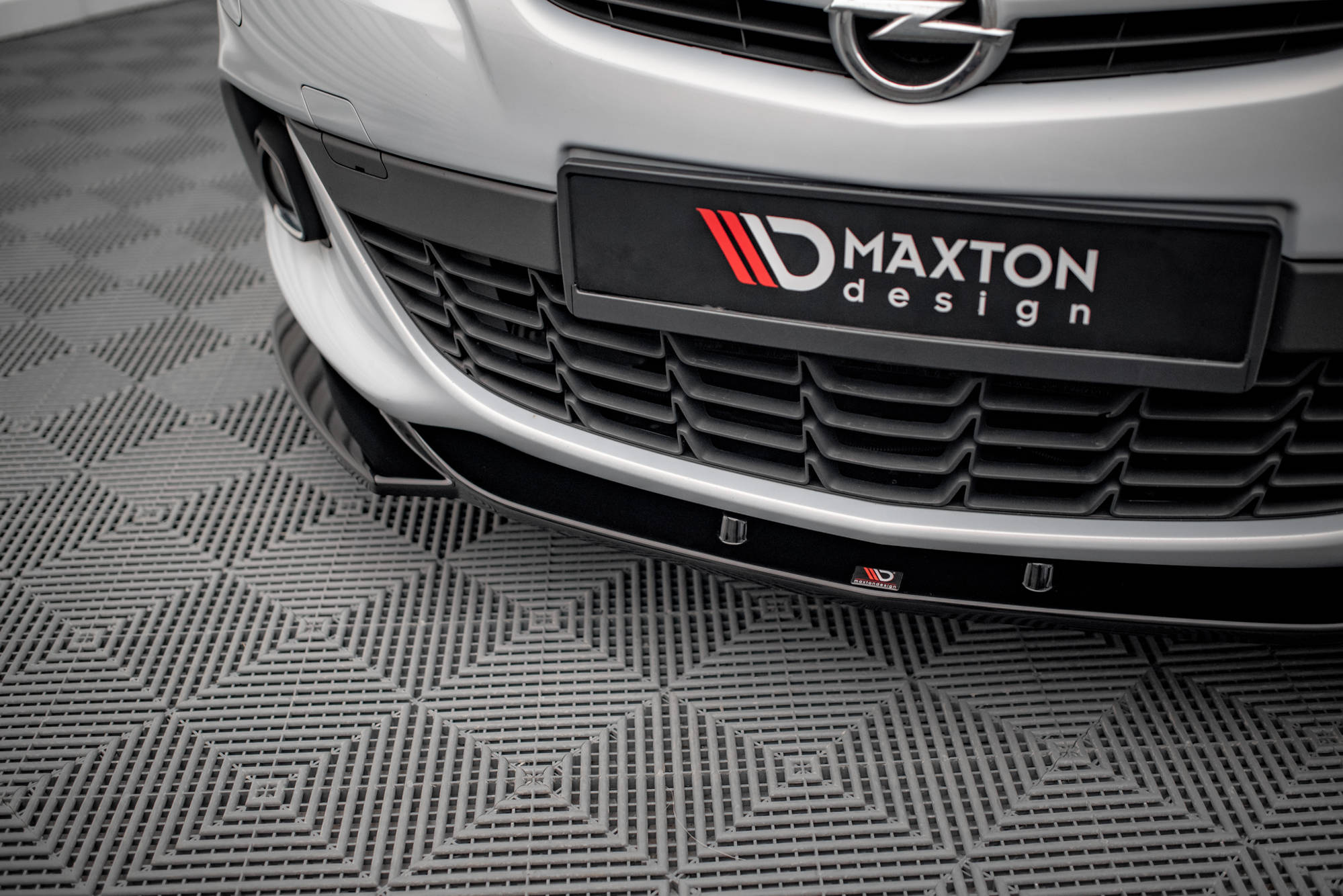Front Splitter V.1 Opel Astra GTC Opc-line J (2011-2018) - 3