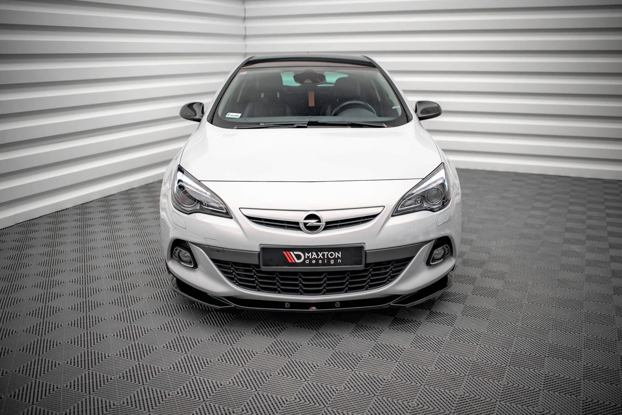 Front Splitter V.1 Opel Astra GTC Opc-line J (2011-2018) - 4