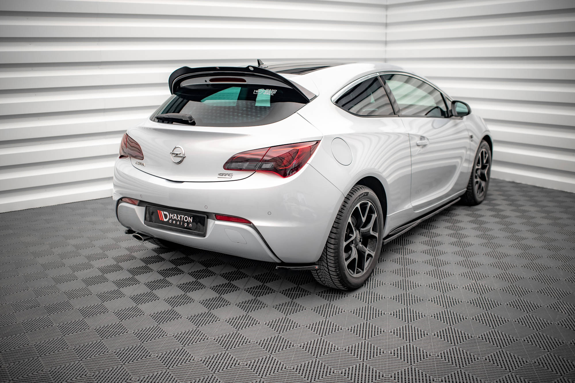 Rear Side Splitters V.1 Opel Astra GTC OPC-Line J - 4