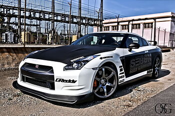 NISSAN GTR R35 09-16 SEIBON OEM CARBON SIDOKJOLAR
