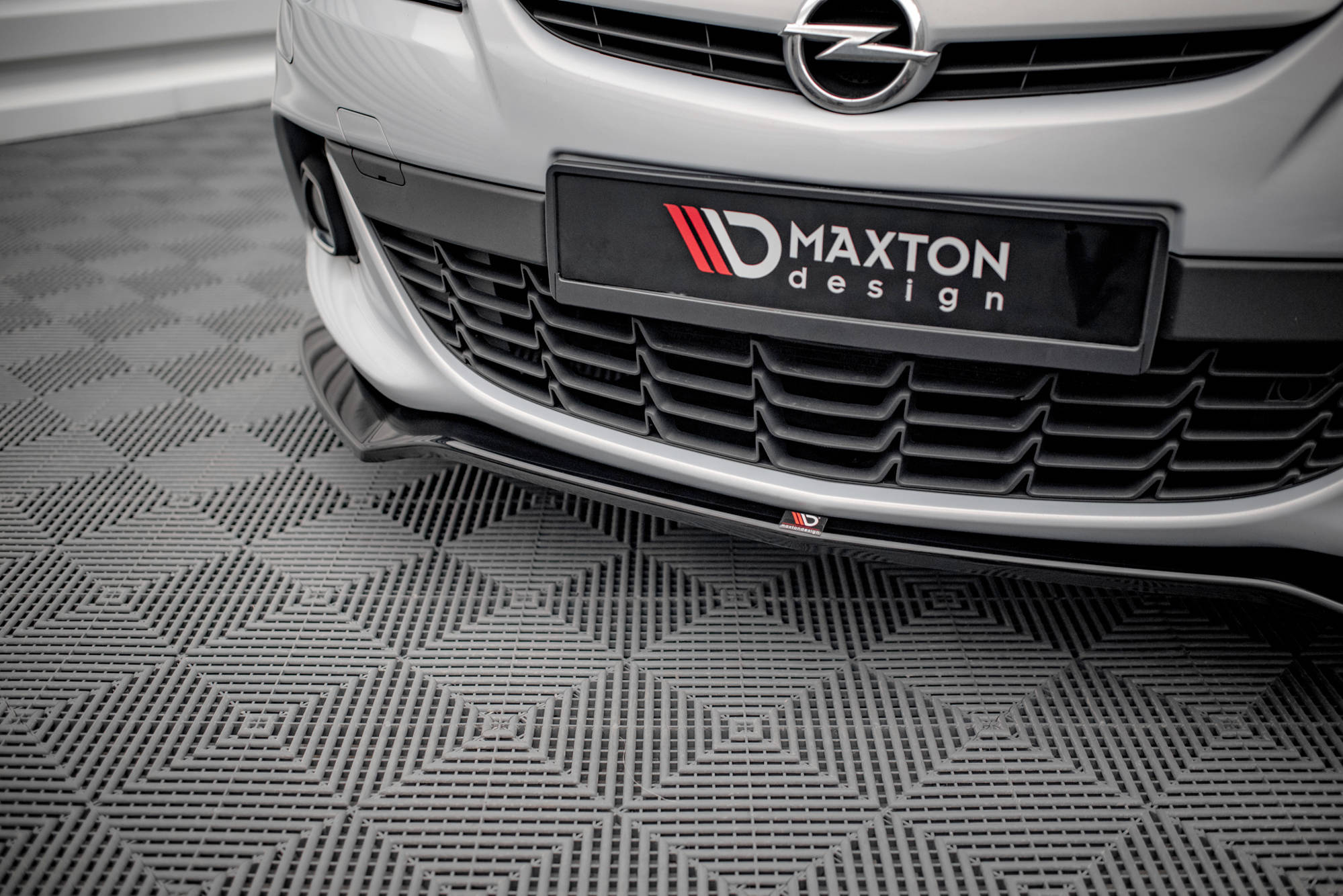 Front Splitter V.2 Opel Astra GTC Opc-line J (2011-2018) - 3