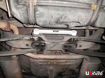 HYUNDAI COUPE 96-99 ULTRARACING REAR LOWER TIEBAR/BRACE 1585