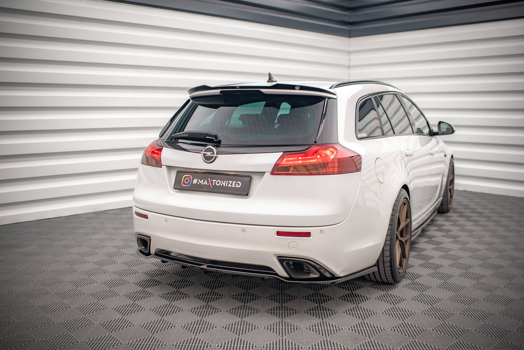 Spoiler CAP Opel / Vauxhall Insignia OPC Sports Tourer Mk1 - 3