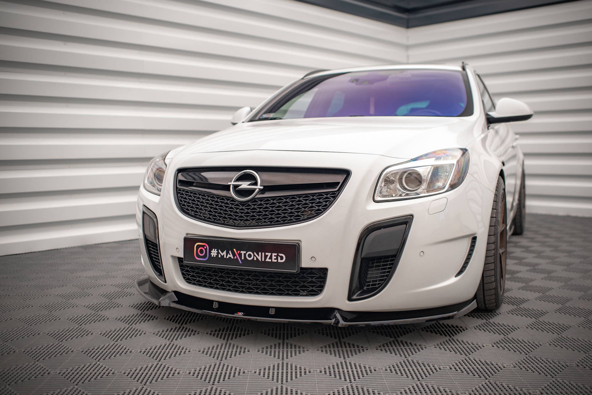 Front Splitter V.2 Opel / Vauxhall Insignia OPC Mk1 - 4