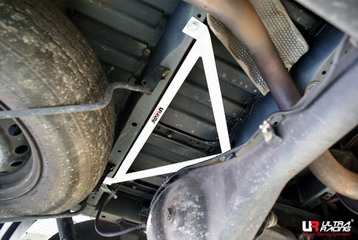 TOYOTA HIACE/H200 04+ ULTRARACING 3-POINT REAR BRACE 1368