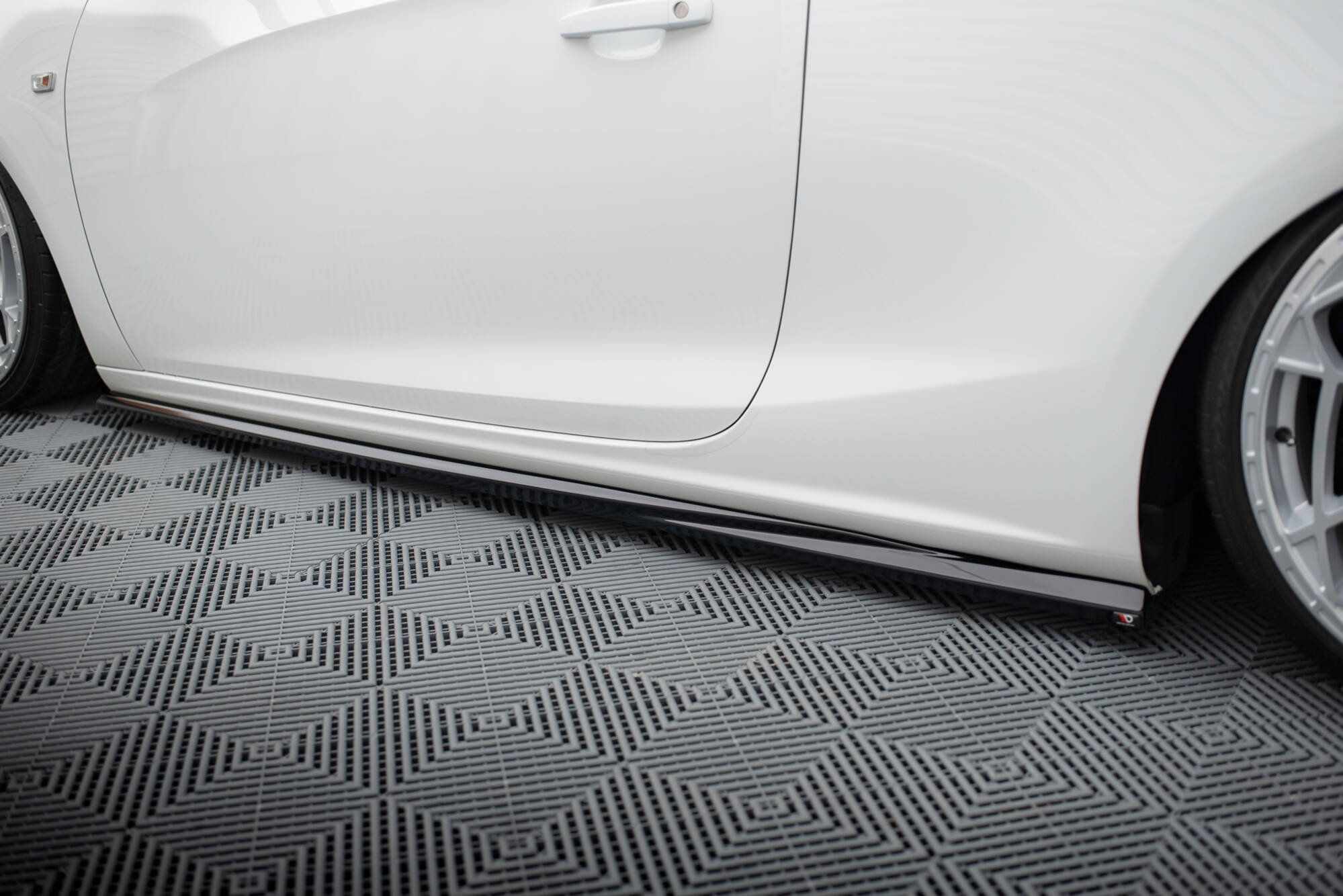 Side Skirts Diffusers Opel Cascada - 4