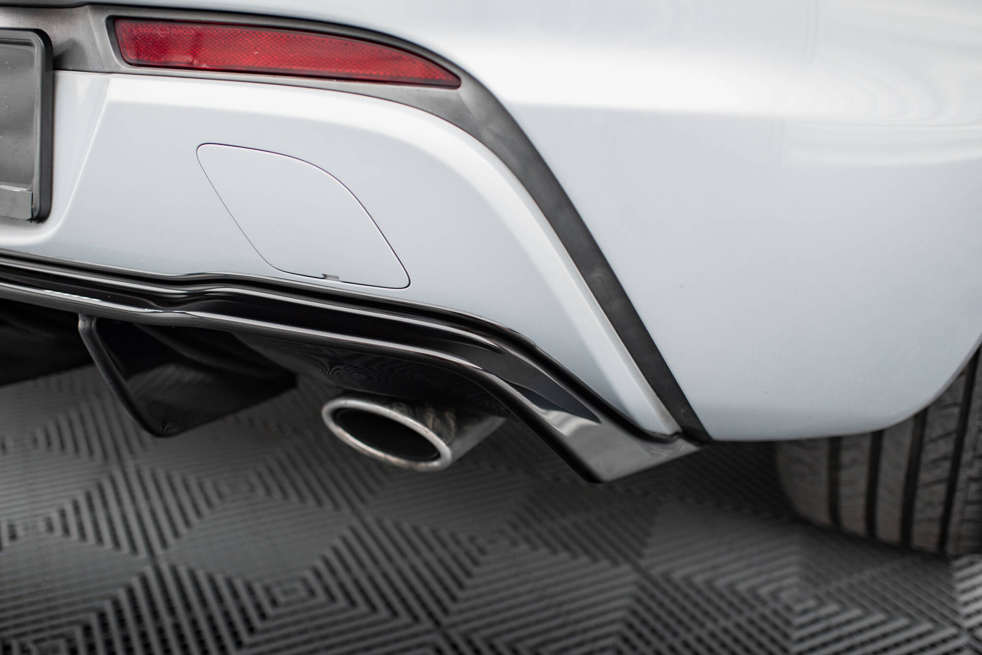 Rear Valance Opel Astra GTC OPC-Line J (Version with single exhausts on both sides) - 5