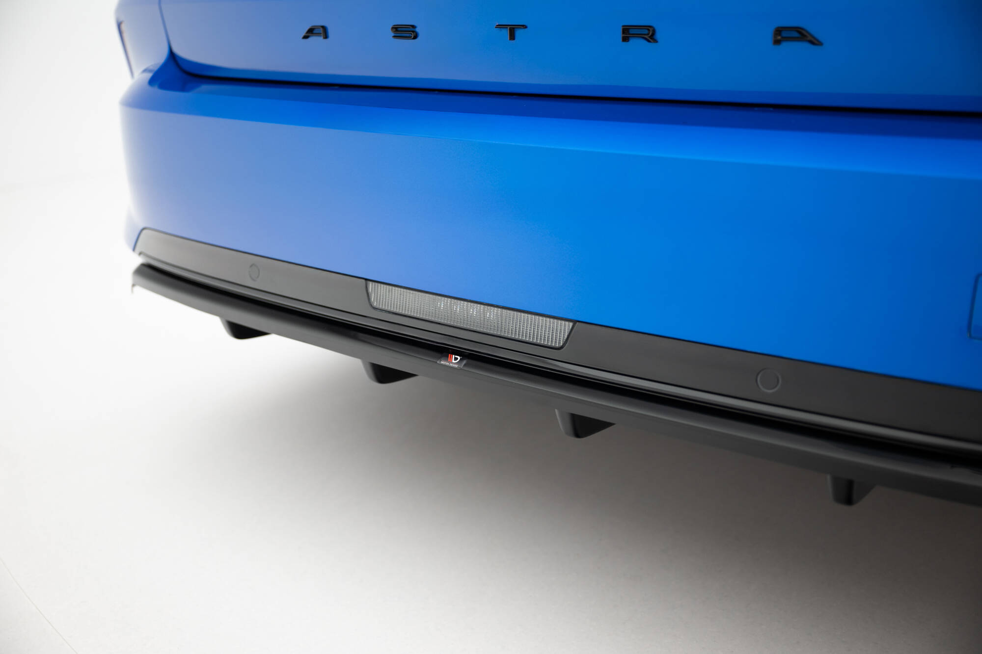 Rear Splitter (Vertical Bars) Opel Astra Sports Tourer L (Mk5) - 2