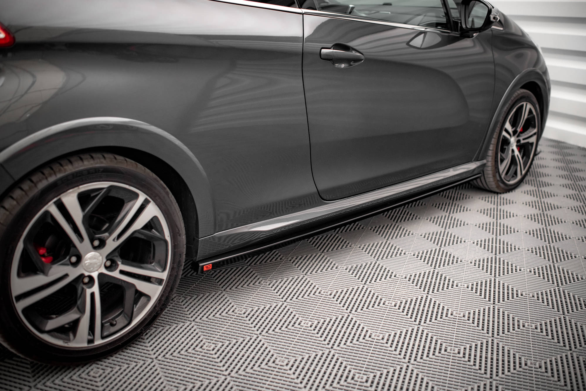 Side Skirts Diffusers Peugeot 208 GTI MK1 - 2