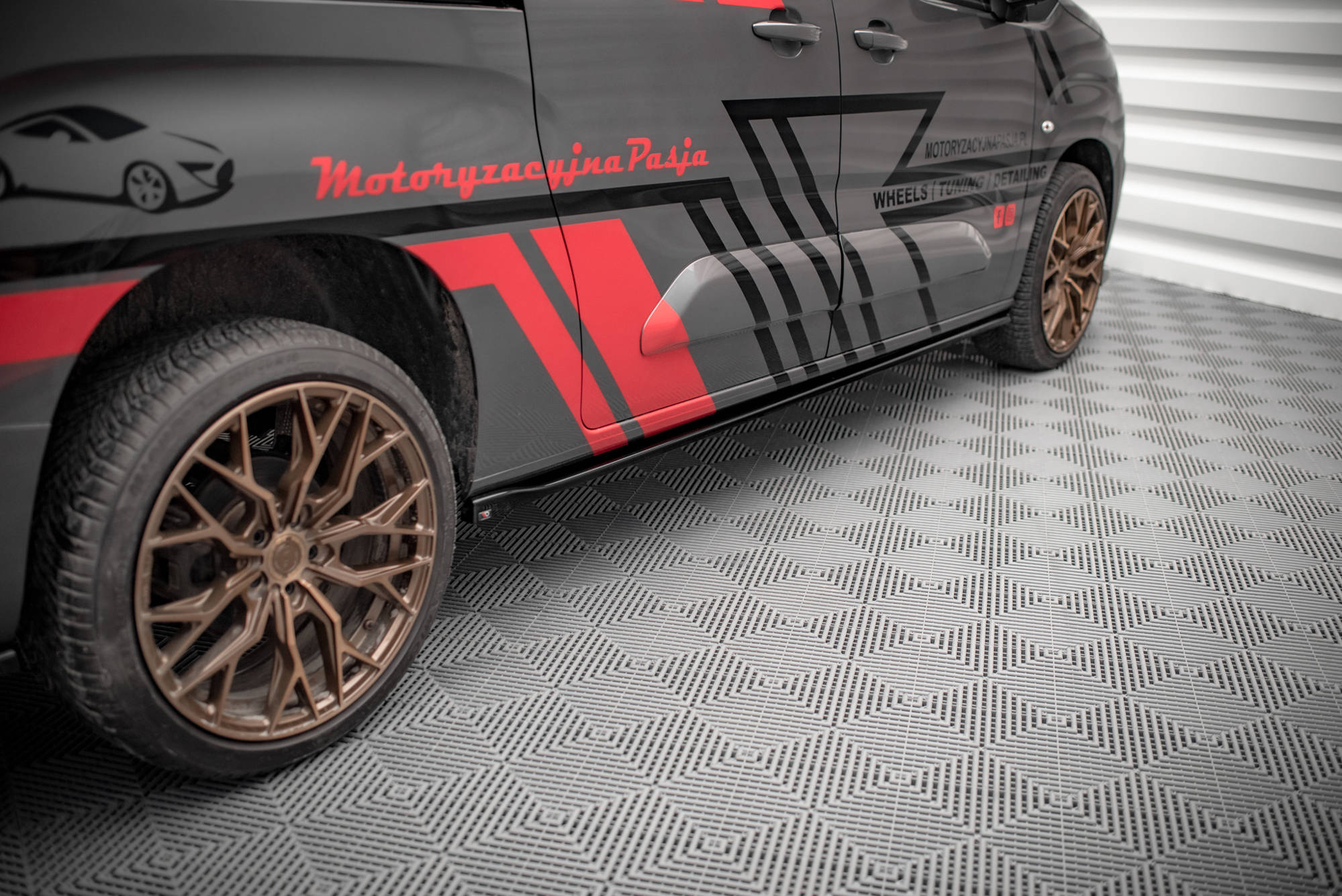 Side Skirts Diffusers Peugeot Partner Maxi Mk3 - 2