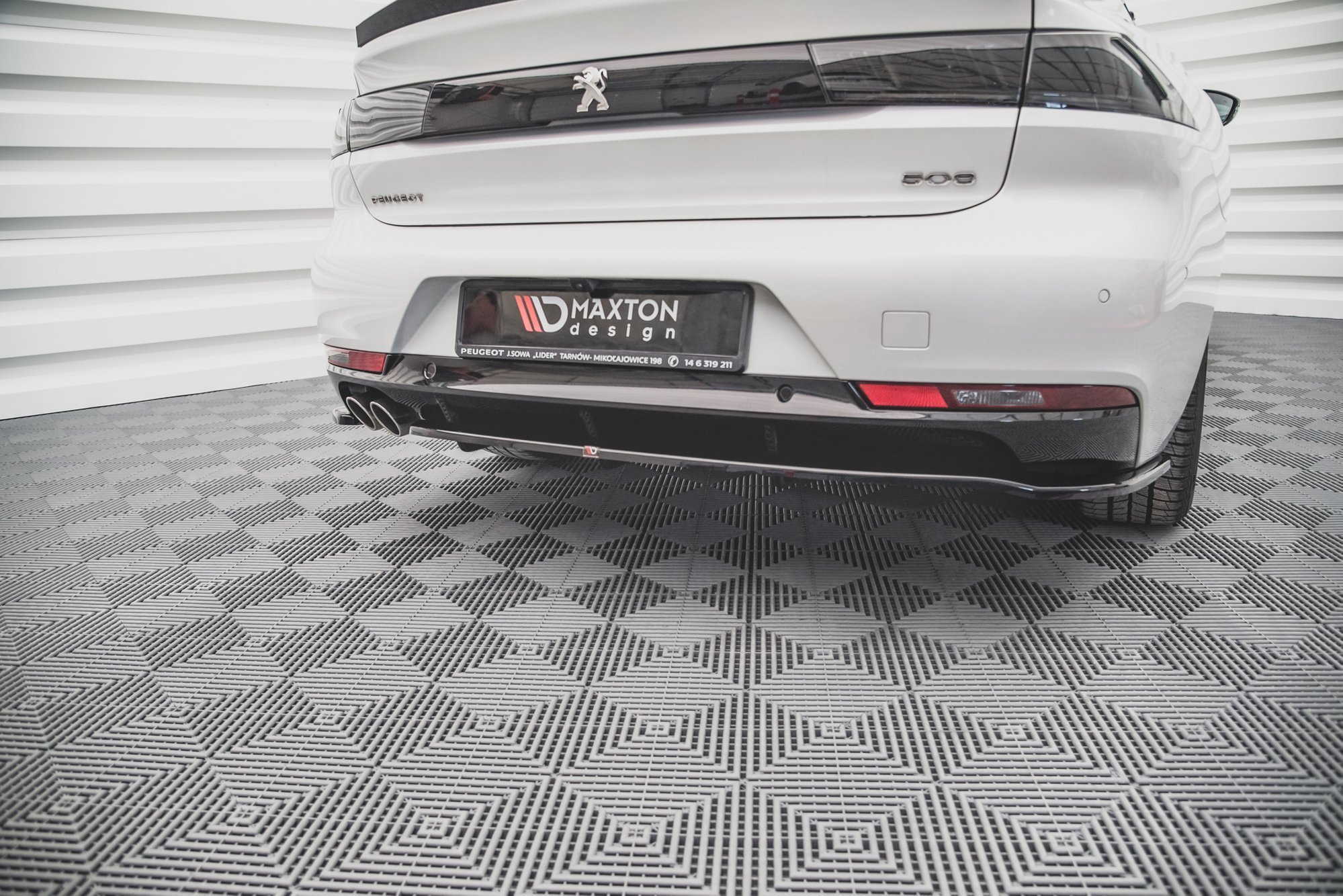 Central Rear Splitter (Vertical Bars) Peugeot 508 GT-Line Mk2 - 3
