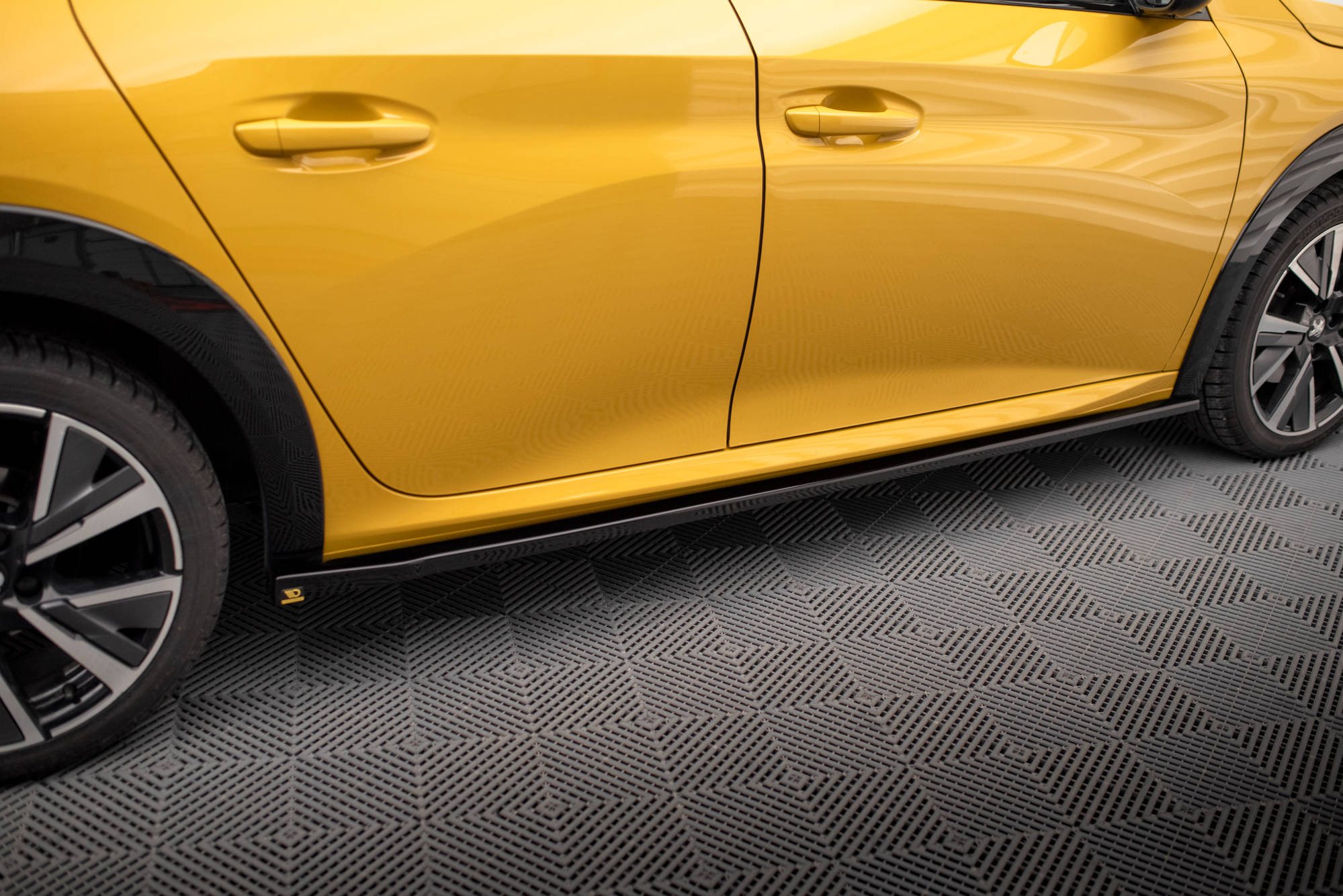 Side Skirts Diffusers Peugeot 208 GT Mk2 - 2