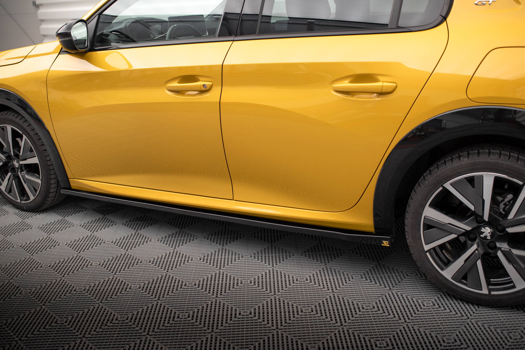 Side Skirts Diffusers Peugeot 208 GT Mk2 - 4