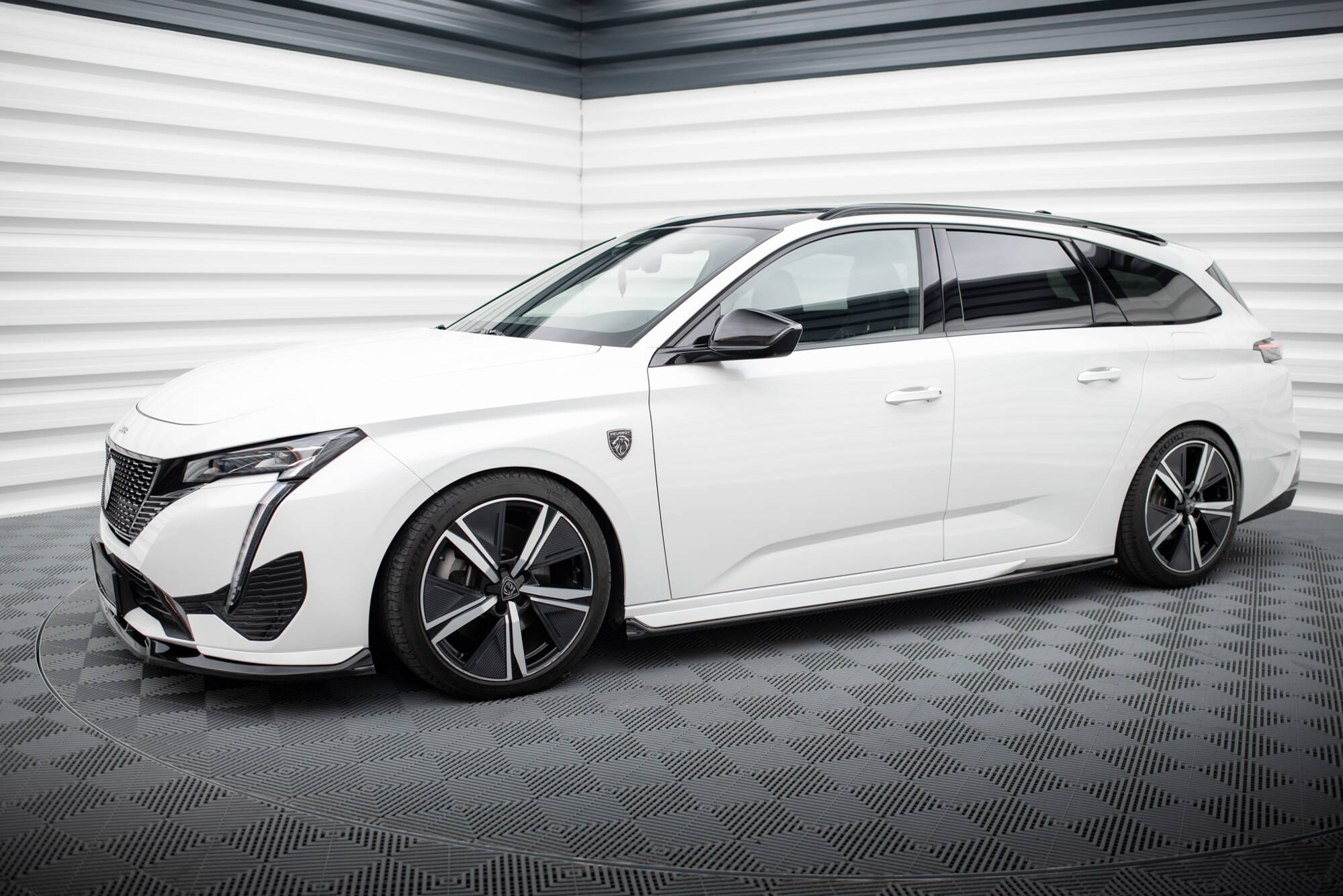 Side Skirts Diffusers Peugeot 308 GT SW Mk3 - 2