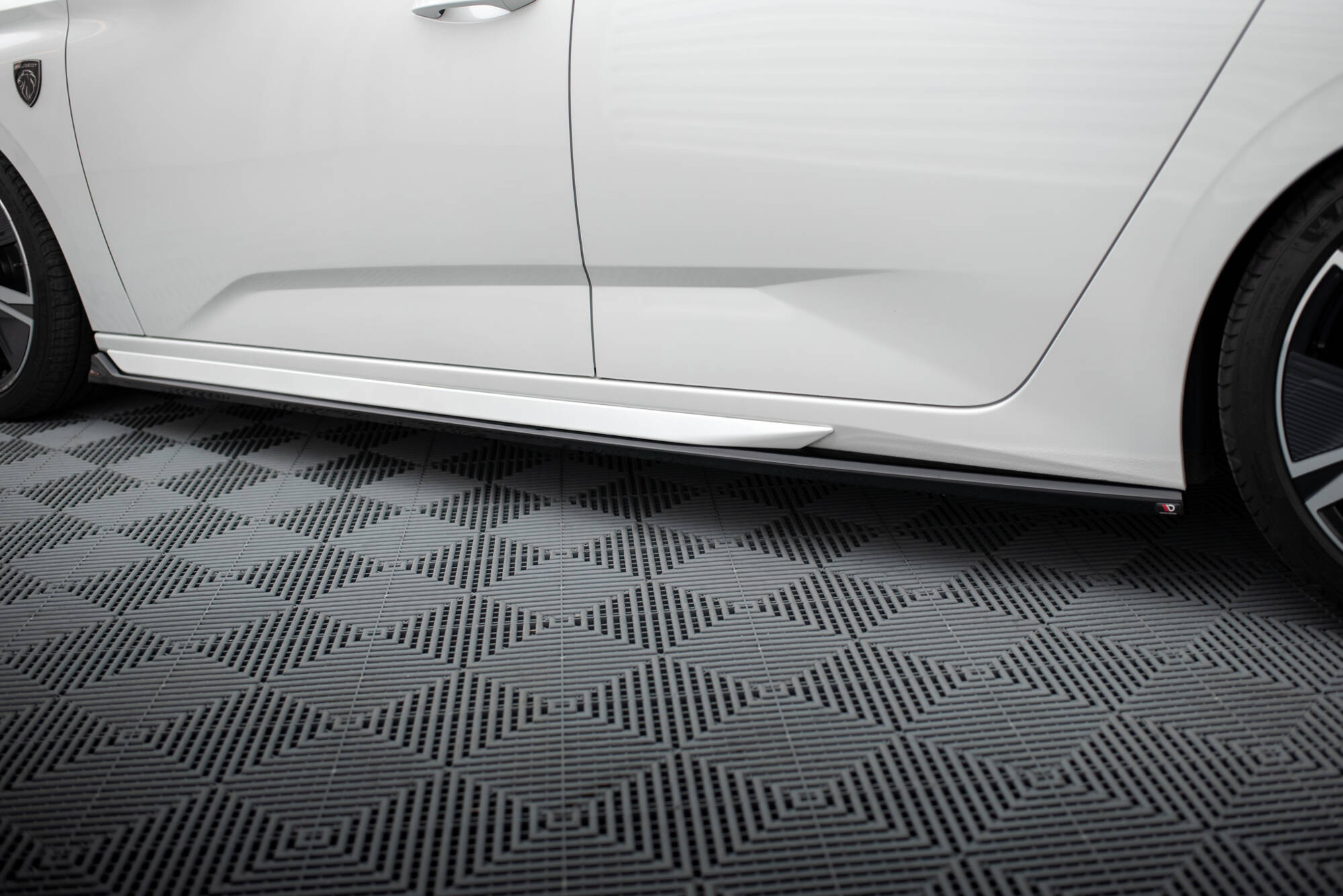 Side Skirts Diffusers Peugeot 308 GT SW Mk3 - 4