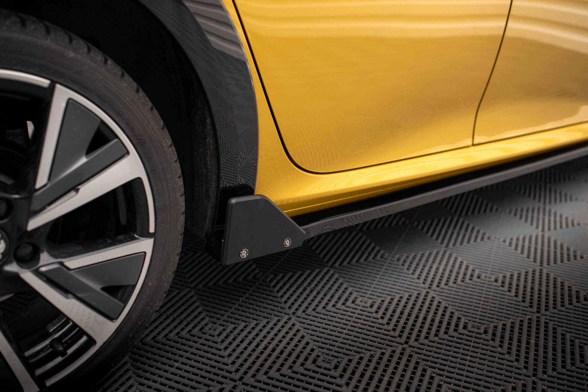 Side Skirts Diffusers + Flaps Peugeot 208 GT Mk2 - 2