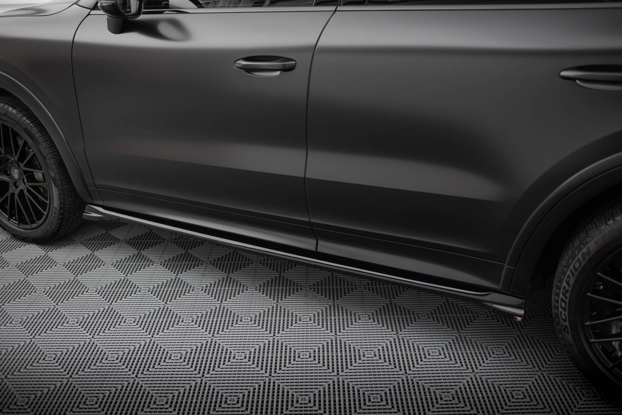 Side Skirts Diffusers Porsche Cayenne Sport Design Mk3 / Standard Mk3 Facelift - 4