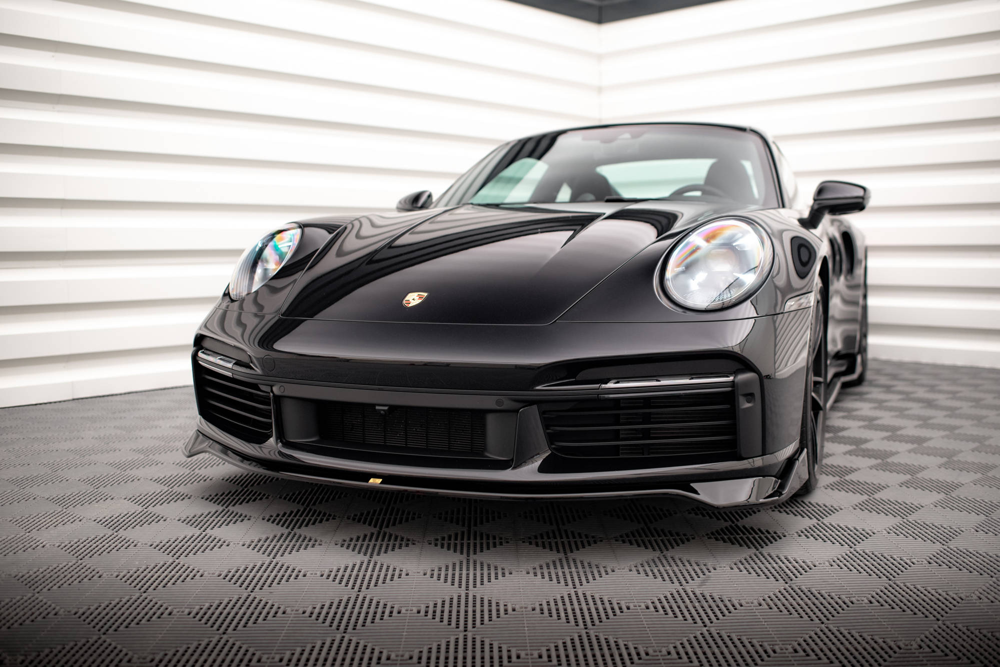 Front Splitter Porsche 911 Turbo S 992 - 4