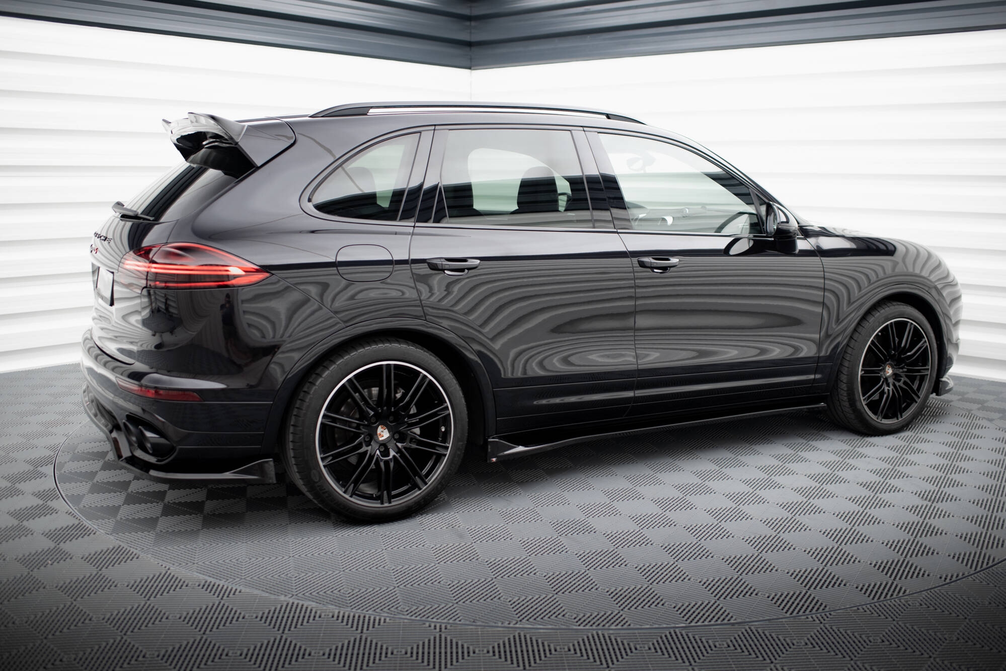Side Skirts Diffusers Porsche Cayenne Mk2 Facelift - 2