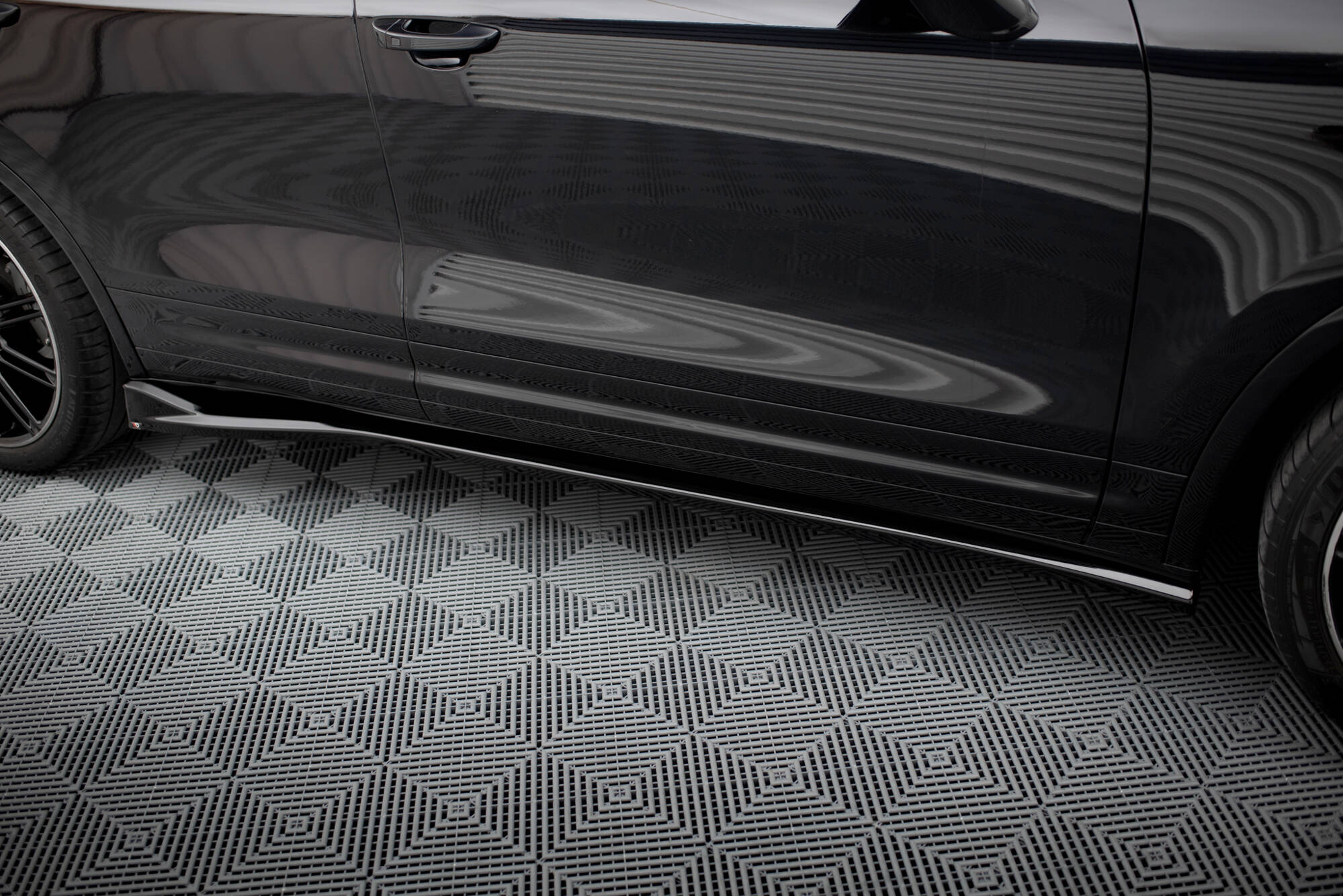Side Skirts Diffusers Porsche Cayenne Mk2 Facelift - 4