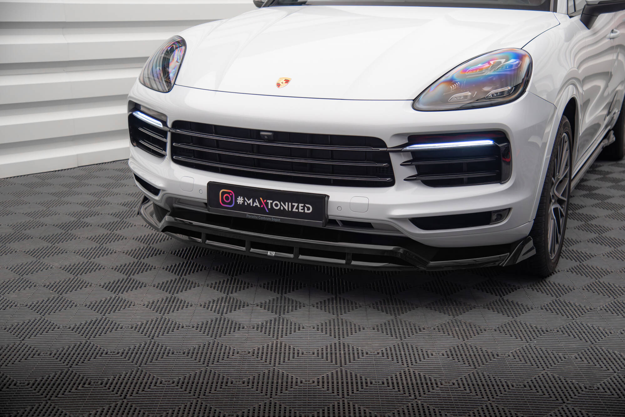 Front Splitter Porsche Cayenne Coupe Mk3 - 3