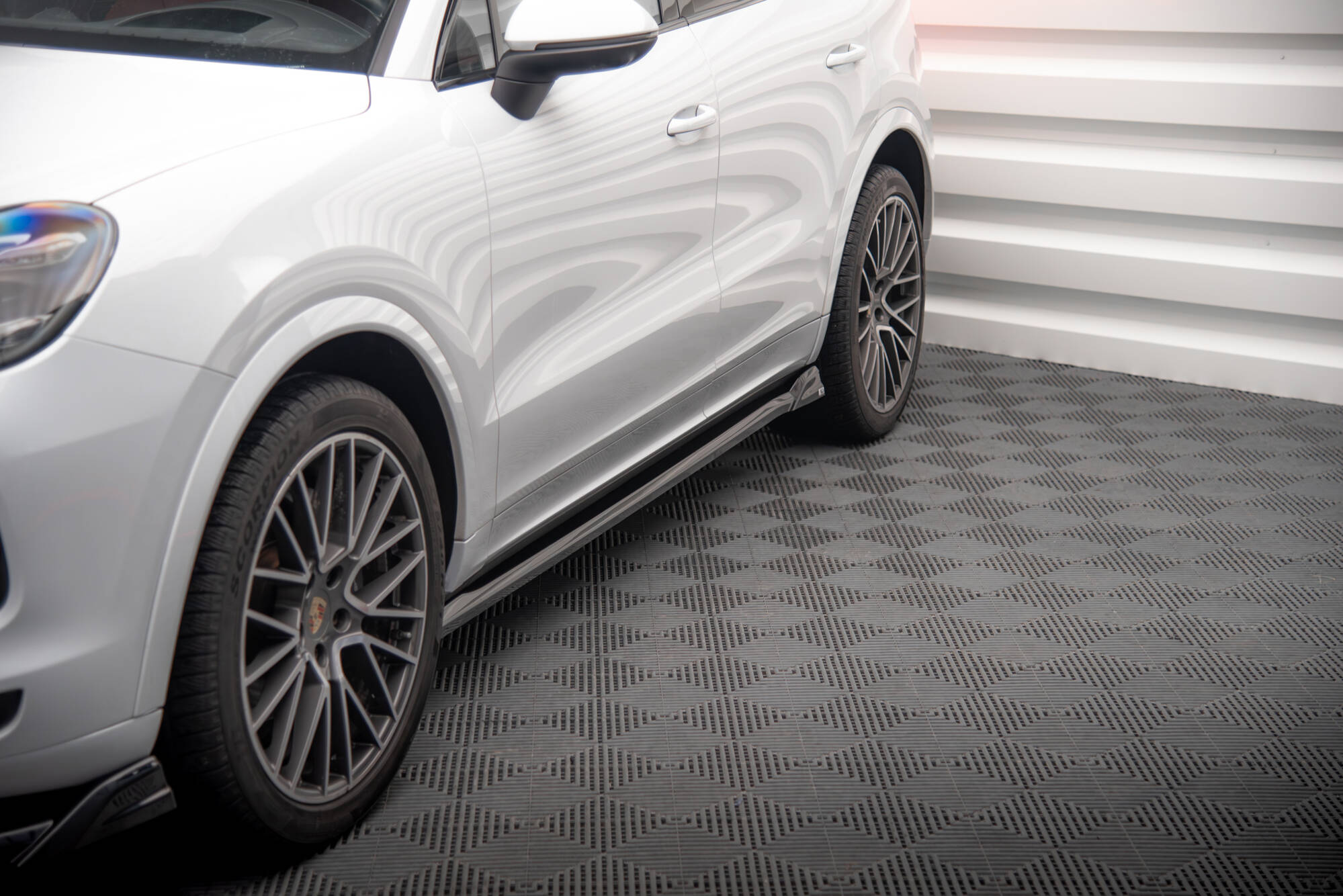 Side Skirts Diffusers Porsche Cayenne Coupe Mk3 - 2