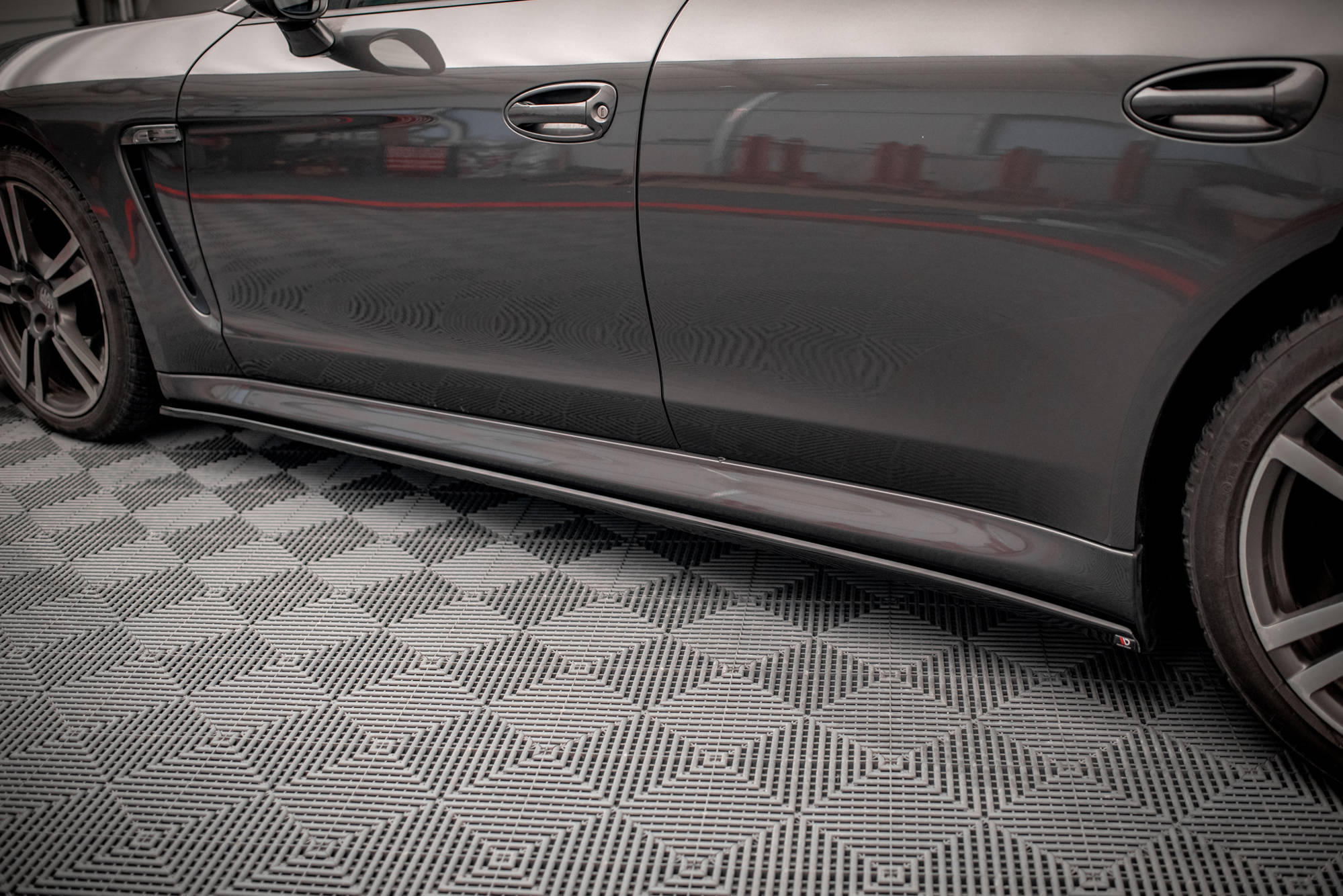 Side Skirts Diffusers V.2 Porsche Panamera / Panamera Diesel / Panamera Turbo 970 - 2