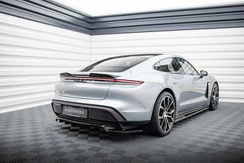Central Rear Splitter (Vertical Bars) Porsche Taycan / Taycan 4 / Taycan 4S / Taycan GTS Mk1