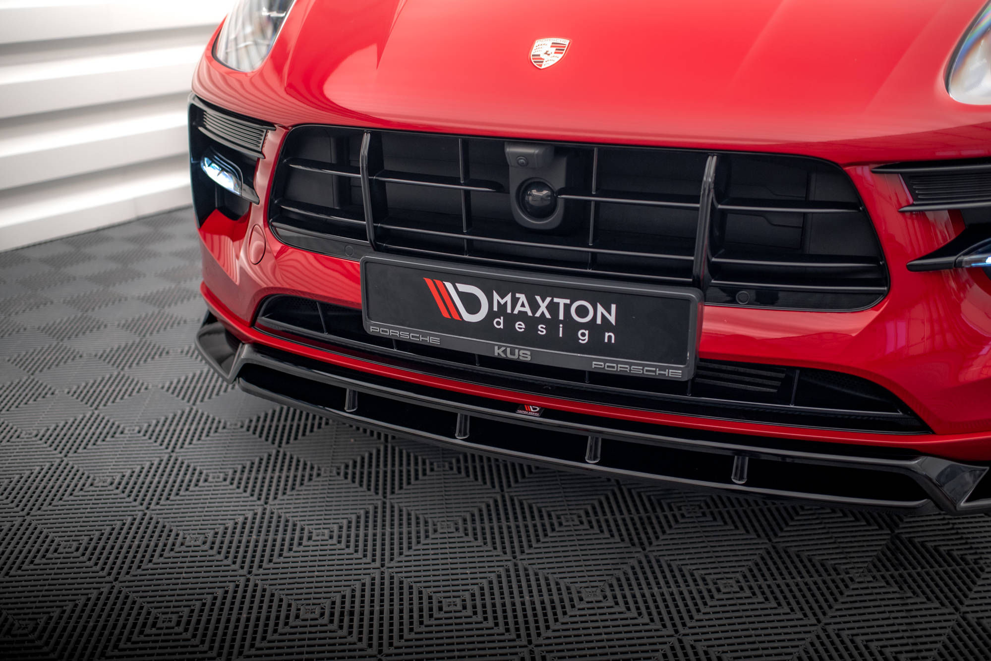 Front Splitter V.2 Porsche Macan GTS / Sport Design Mk1 Facelift - 3