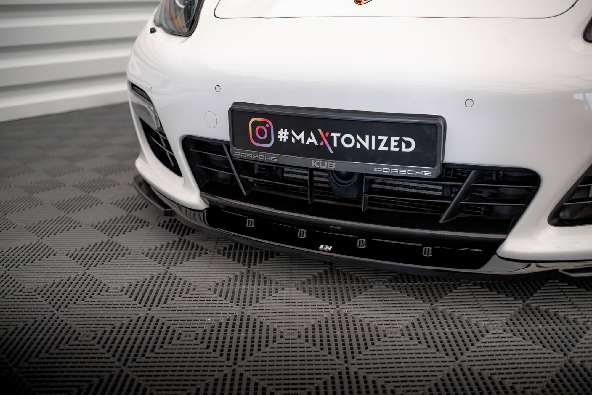 Front Splitter V.2 Porsche Panamera Turbo Sport Design Package 970 - 4