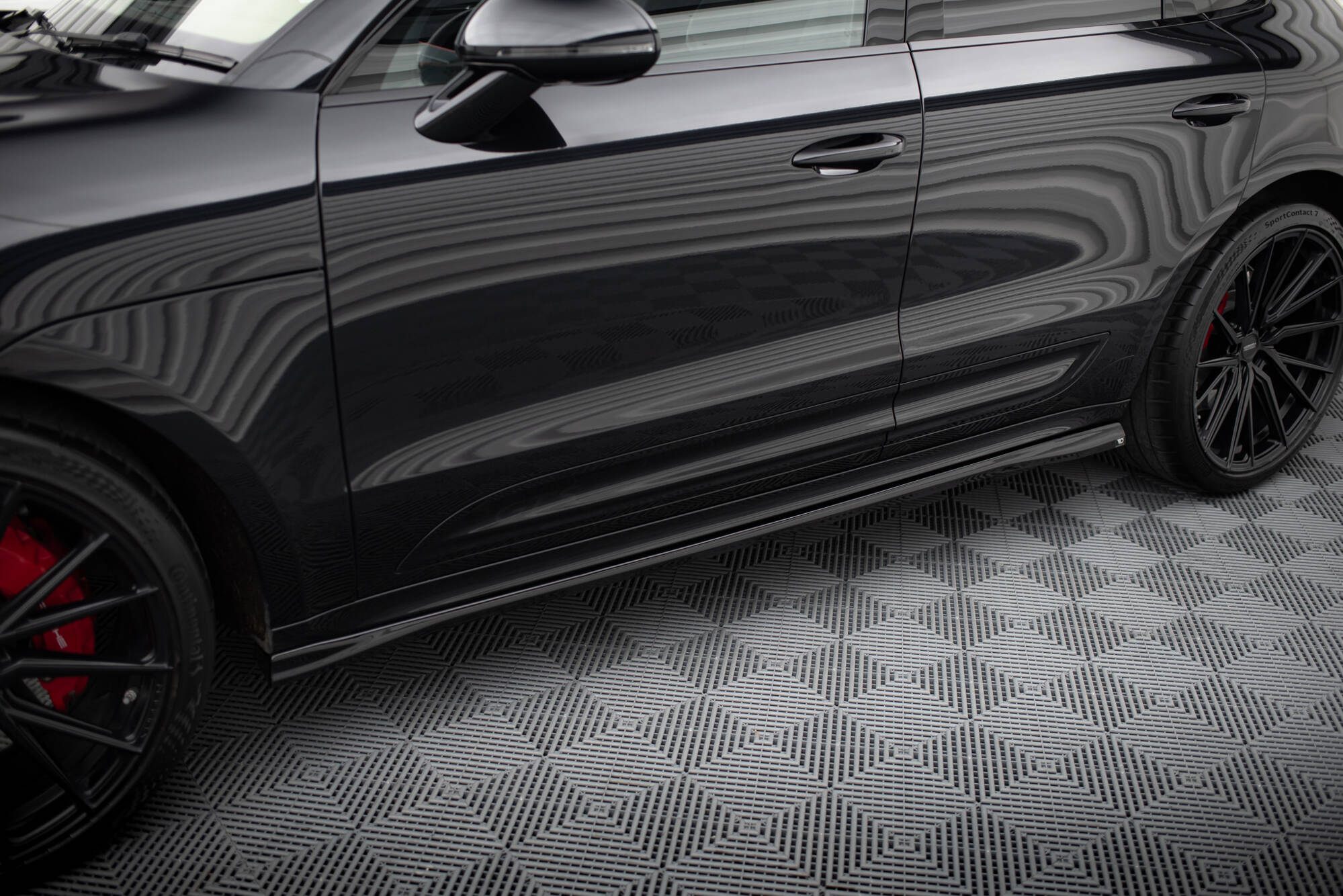 Side Skirts Diffusers Porsche Macan T / GTS Mk1 Facelift 2 - 3