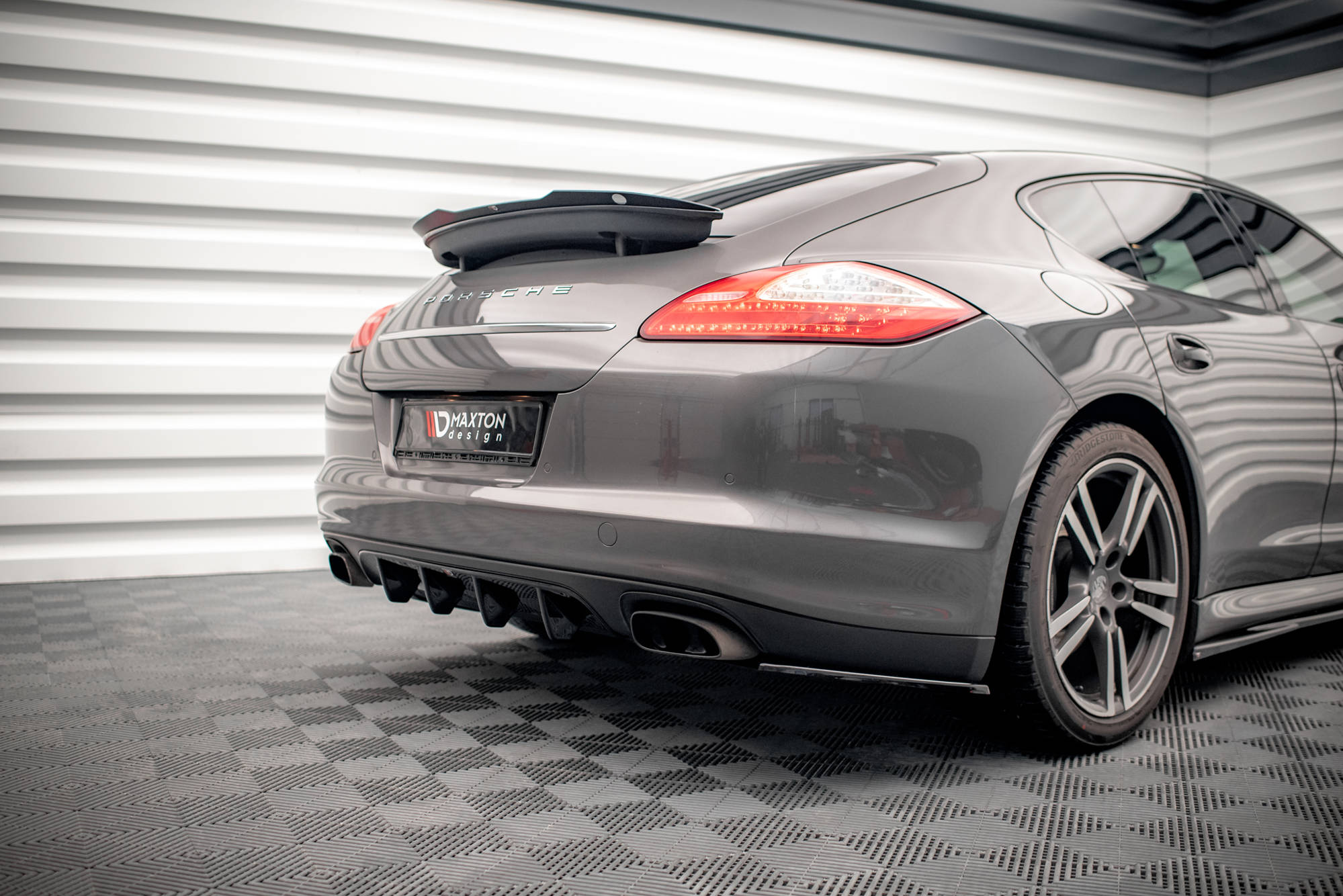 Rear Valance Porsche Panamera / Panamera Diesel 970 - 4