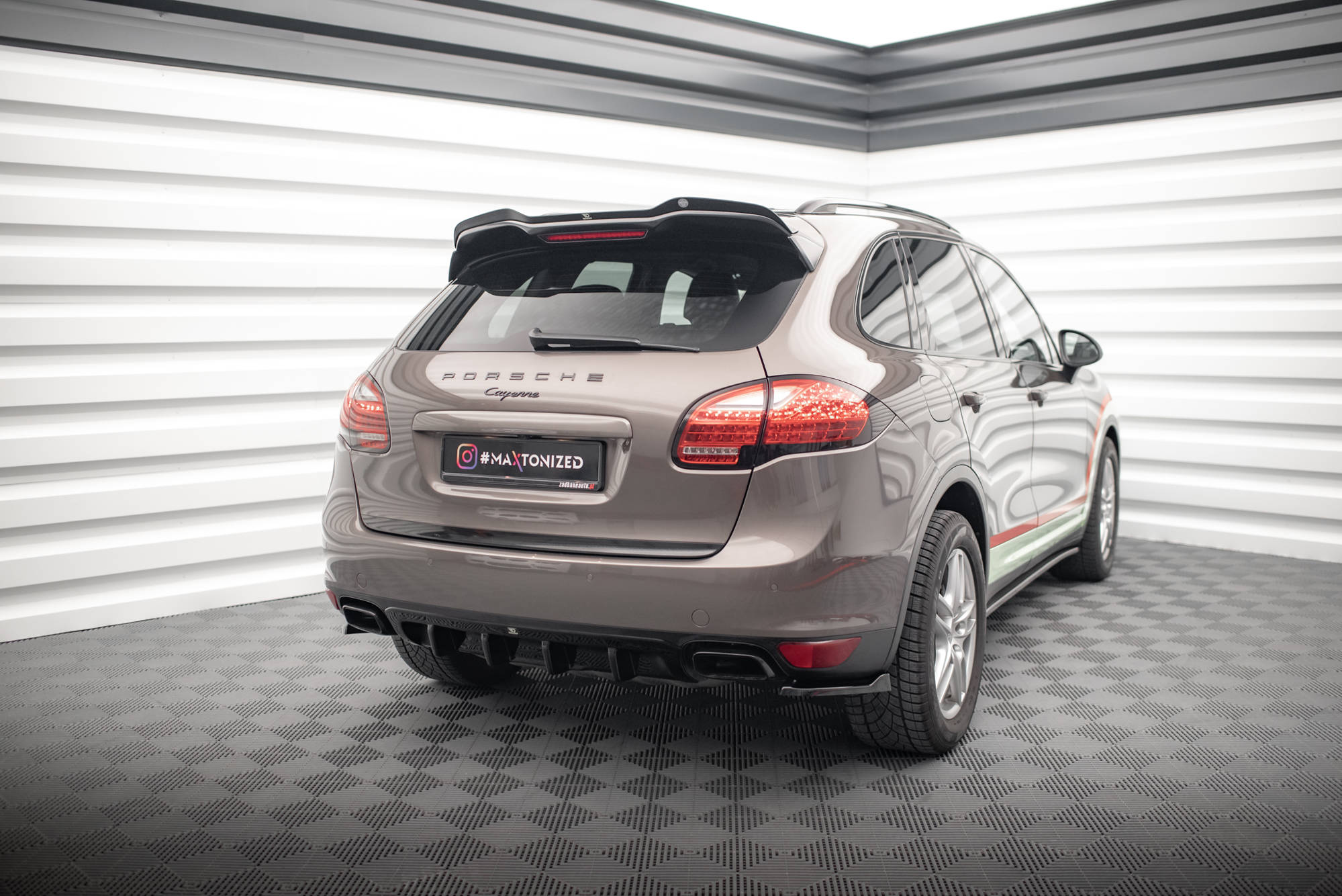 Rear Side Splitters Porsche Cayenne Mk2 - 2