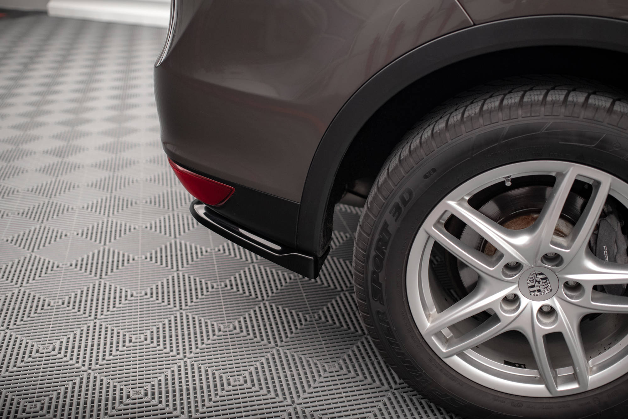 Rear Side Splitters Porsche Cayenne Mk2 - 3