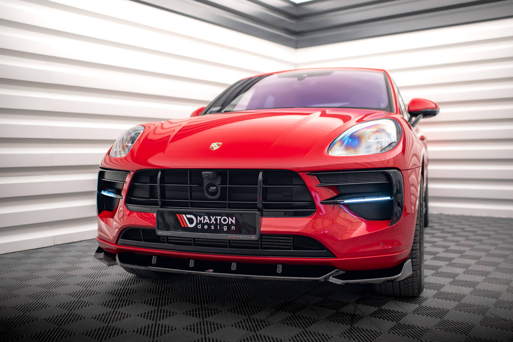 Front Splitter V.1 Porsche Macan GTS / Sport Design Mk1 Facelift - 4