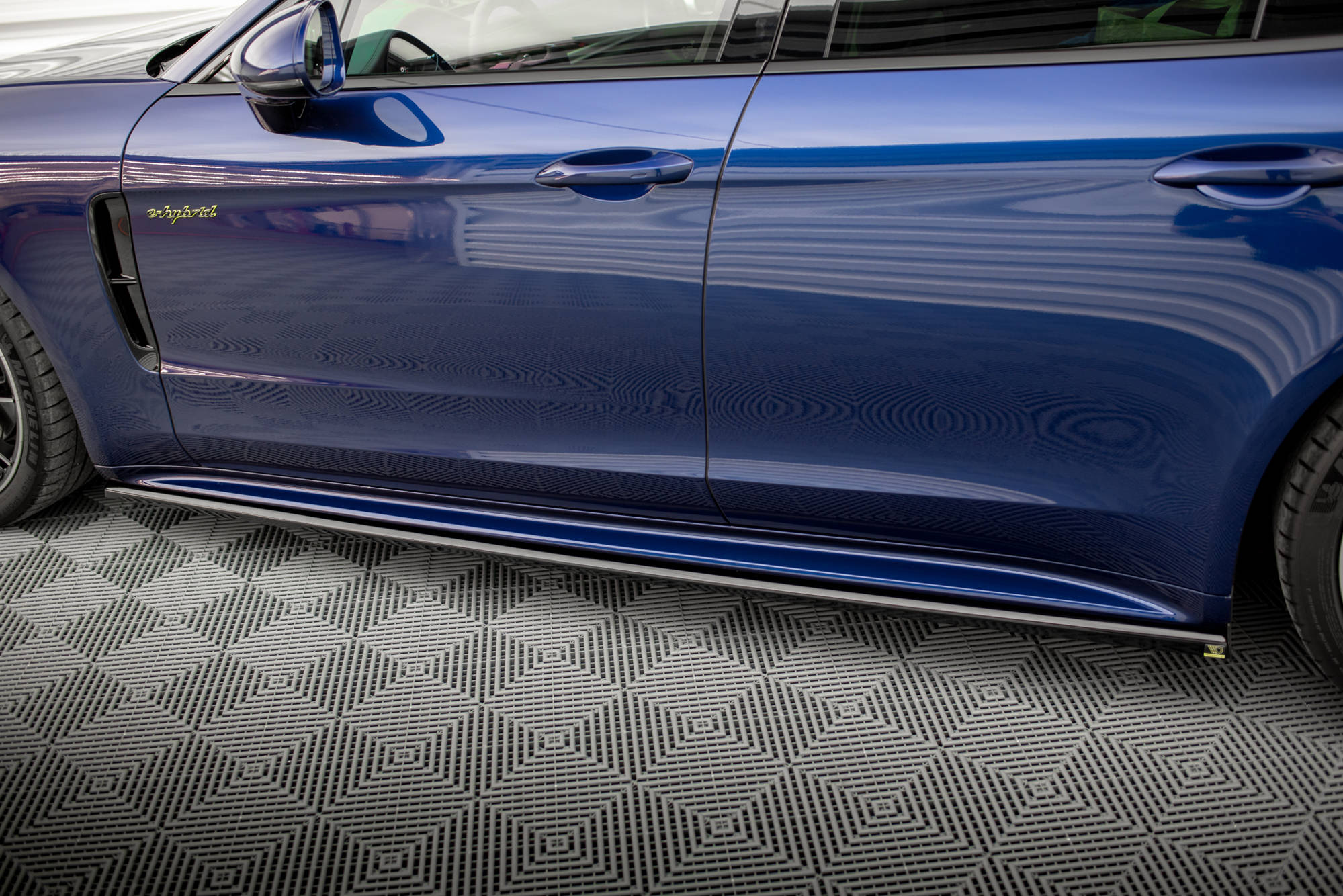 Side Skirts Diffusers Porsche Panamera E-Hybrid 971 Facelift - 3