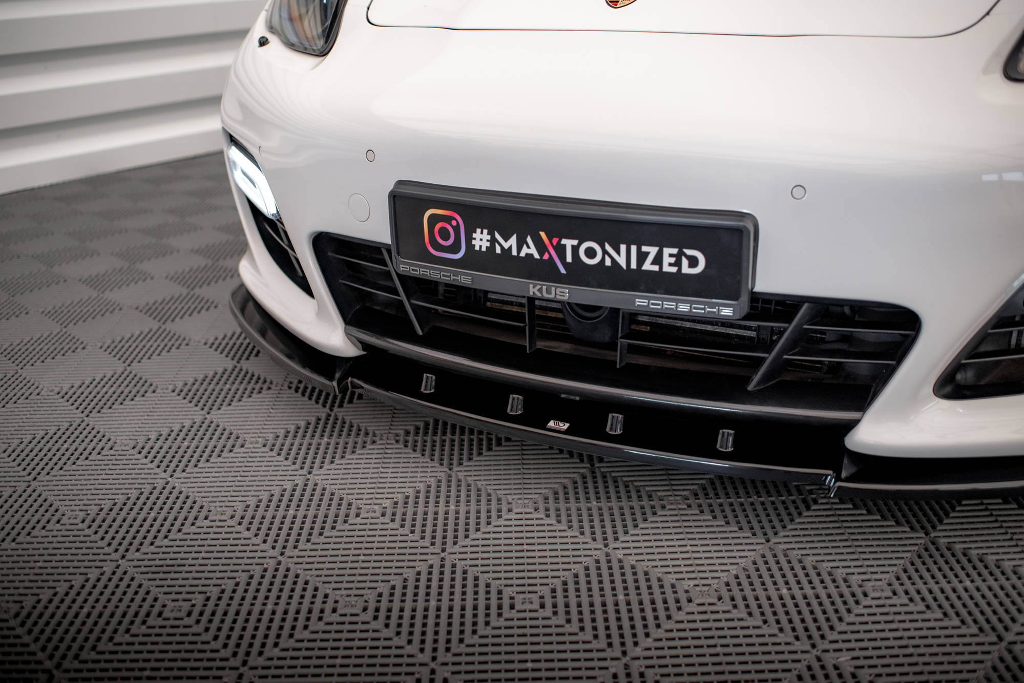 Front Splitter V.1 Porsche Panamera Turbo Sport Design Package 970 - 3