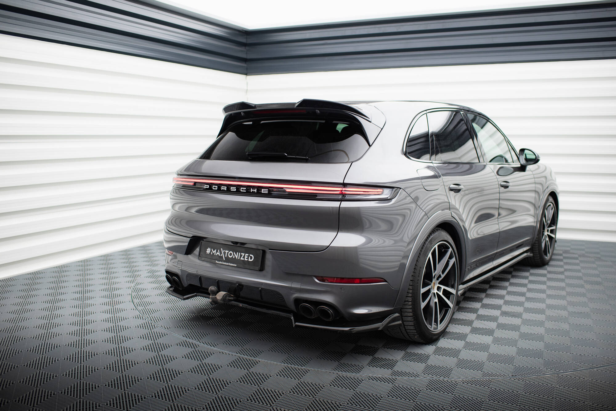 Rear Splitter Porsche Cayenne SUV / Coupe Mk3 Facelift - 8