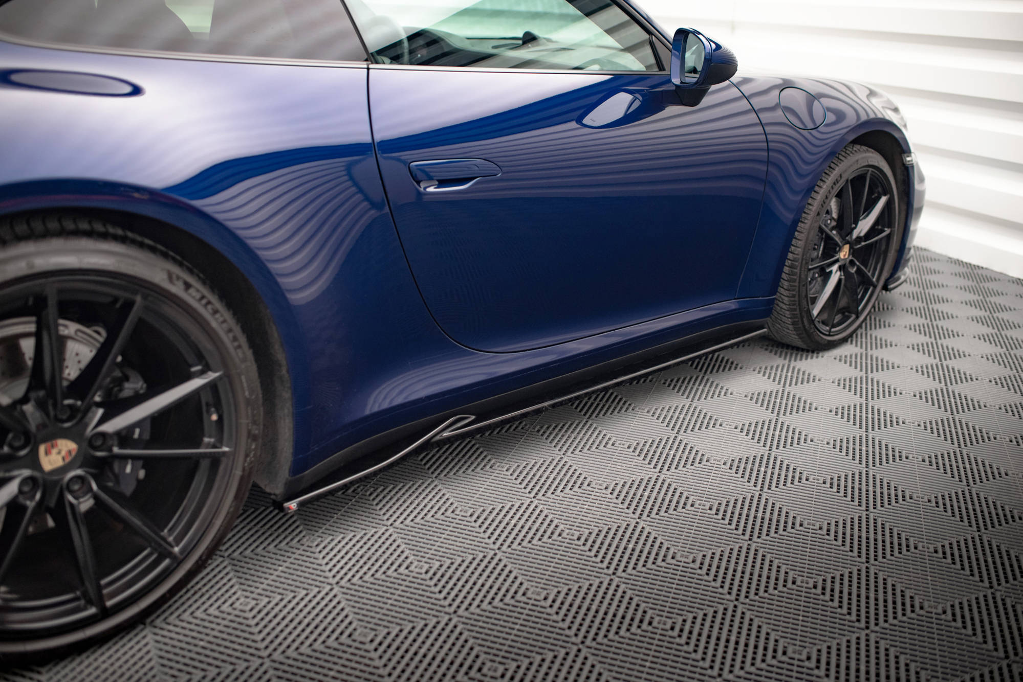 Side Skirts Diffusers V.1 Porsche 911 Carrera Aero / Carrera GTS 992 - 2