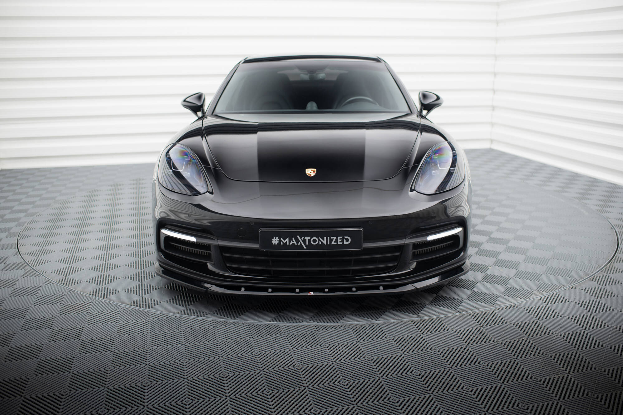 Front Splitter V.1 Porsche Panamera E-Hybrid / Panamera 4S 971 - 2