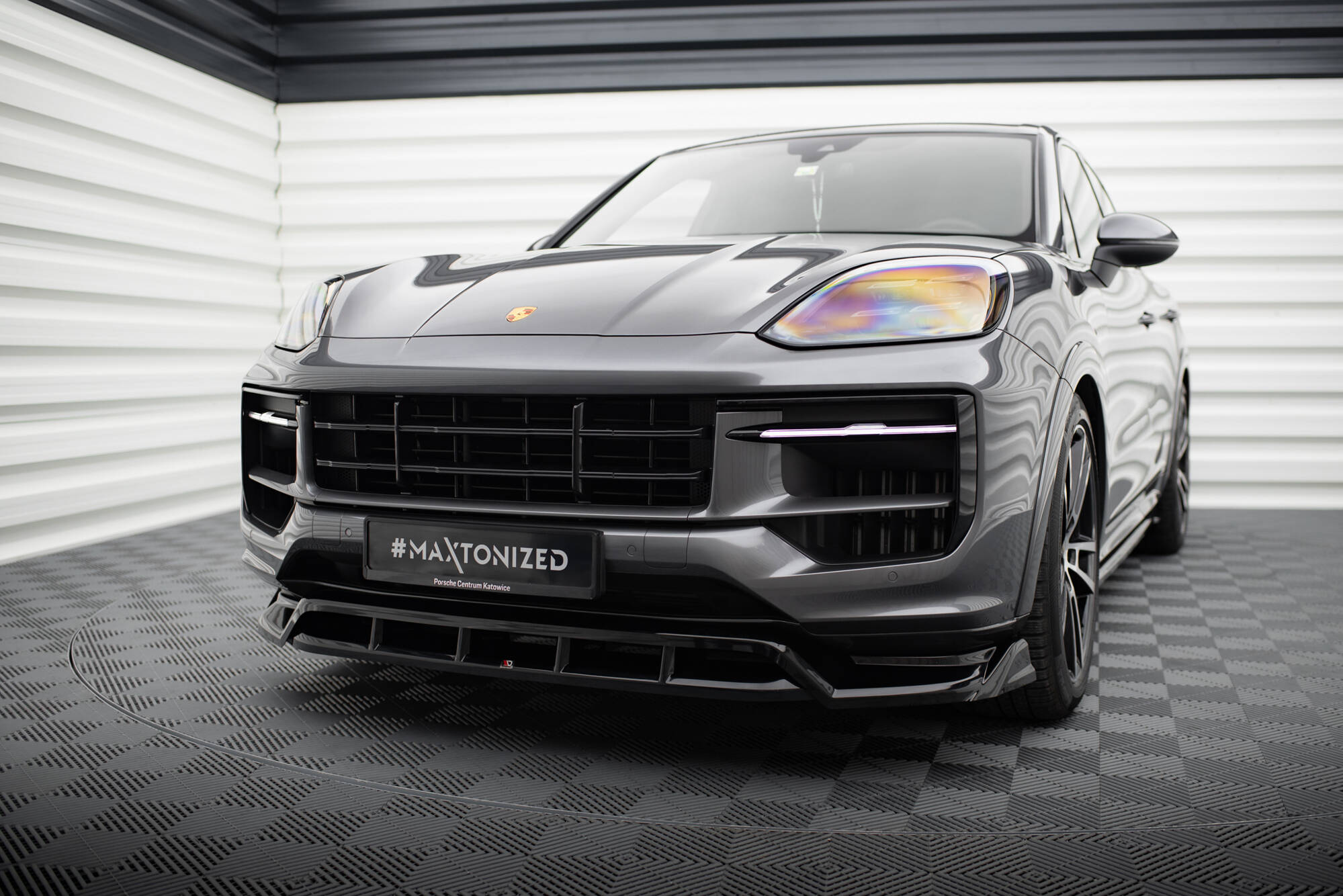 Front Splitter Porsche Cayenne Cayenne SUV / Coupe Mk3 Facelift - 3